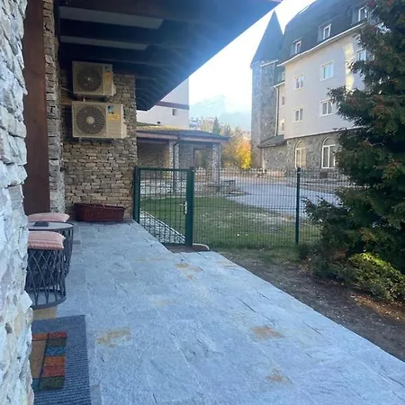 Апартаменты Cozy Mountain Near The Gondola Lift Банско