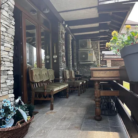 Cozy Mountain Near The Gondola Lift *