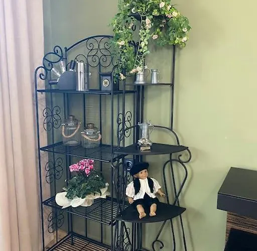 Апартамент Cozy Mountain Near The Gondola Lift Банско